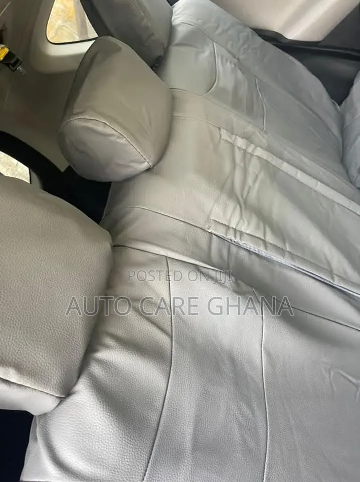Toyota RAV4 XLE 4dr SUV (2.5L 4cyl 6A) 2015 Silver