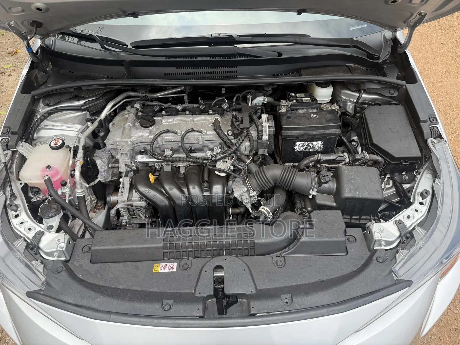 Toyota Corolla LE 2022 Silver
