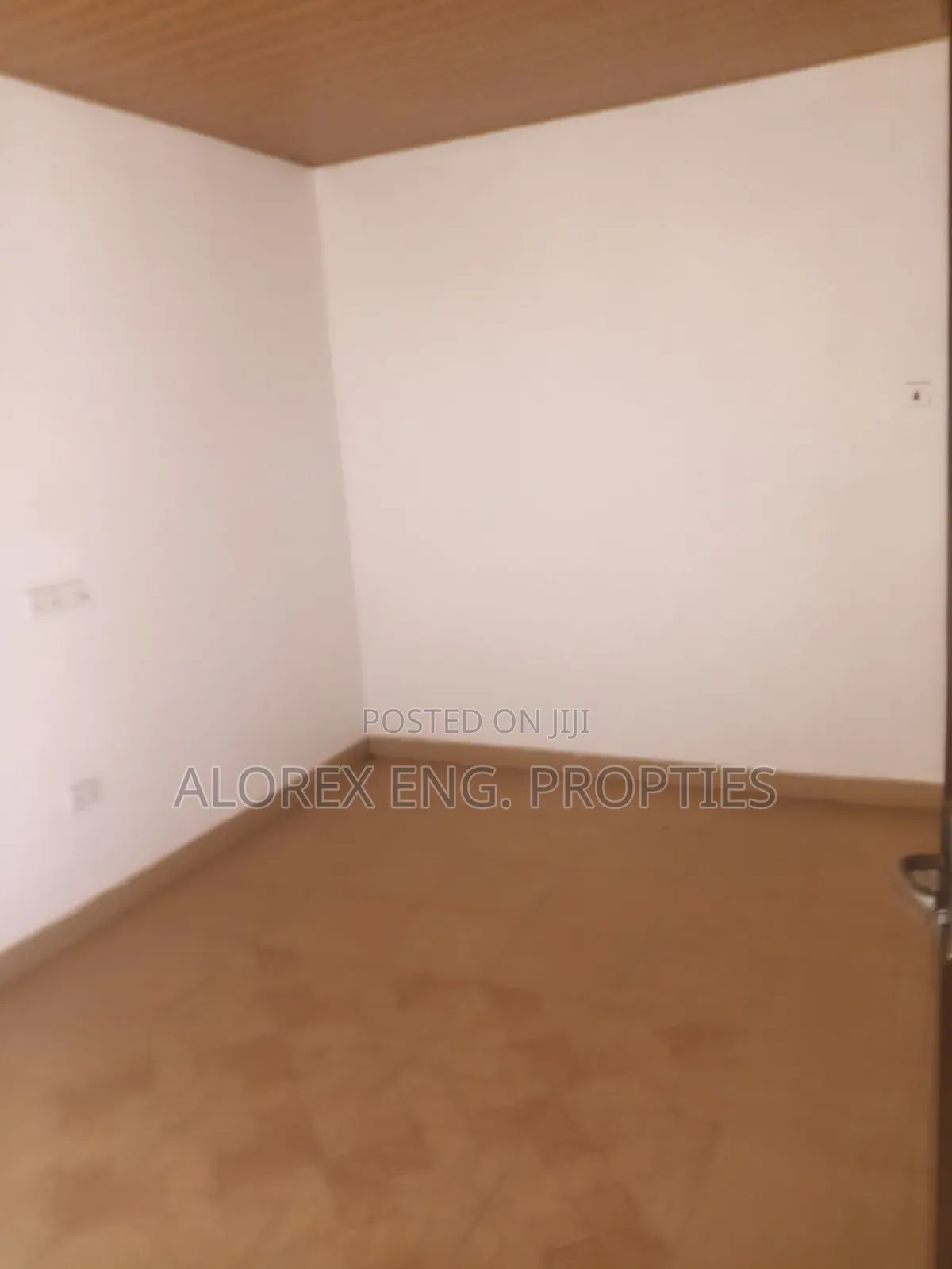 1bdrm Apartment in Chamber Self, Frafraha for rent