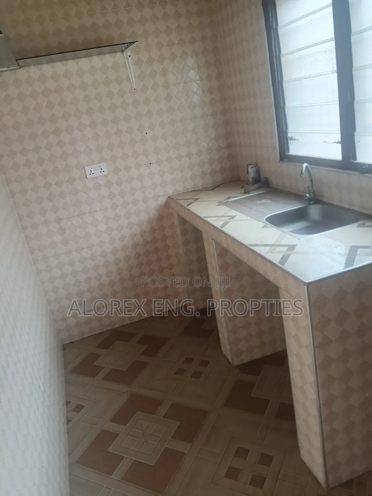 1bdrm Apartment in Chamber Self, Frafraha for rent