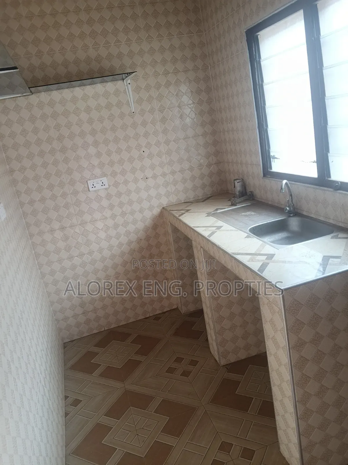 1bdrm Apartment in Chamber Self, Frafraha for rent