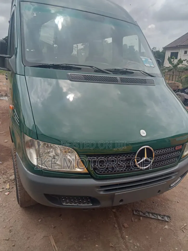 Mercedes-Benz Sprinter 2016 Green