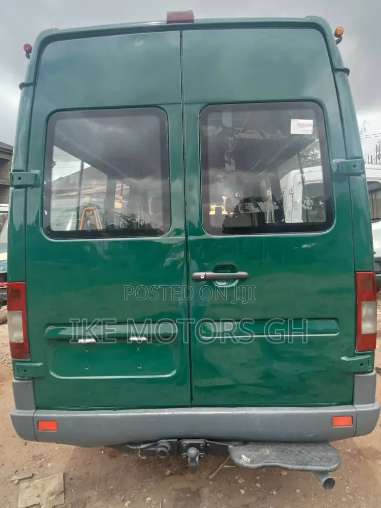 Mercedes-Benz Sprinter 2016 Green