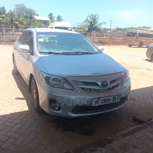 Toyota Corolla LE 4dr Sedan (1.8L 4cyl 4A) 2011 Silver