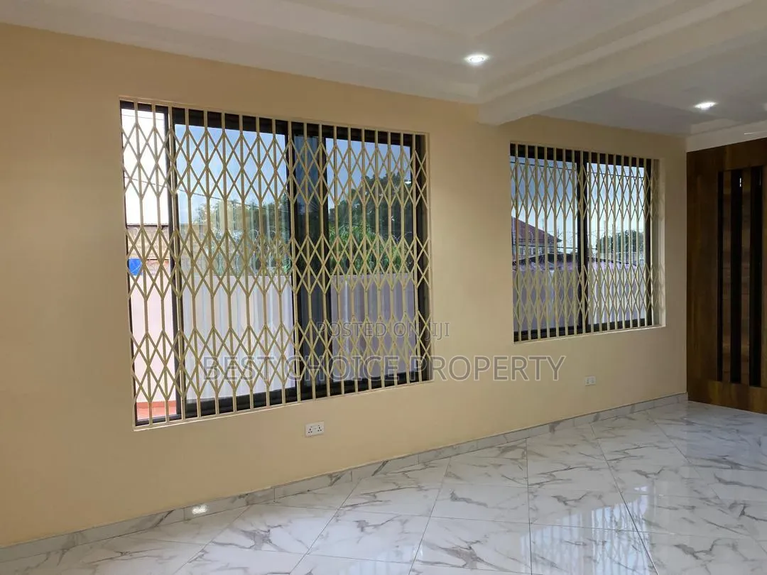 4bdrm Apartment in New Oak Villa, A&C Mall Area for rent