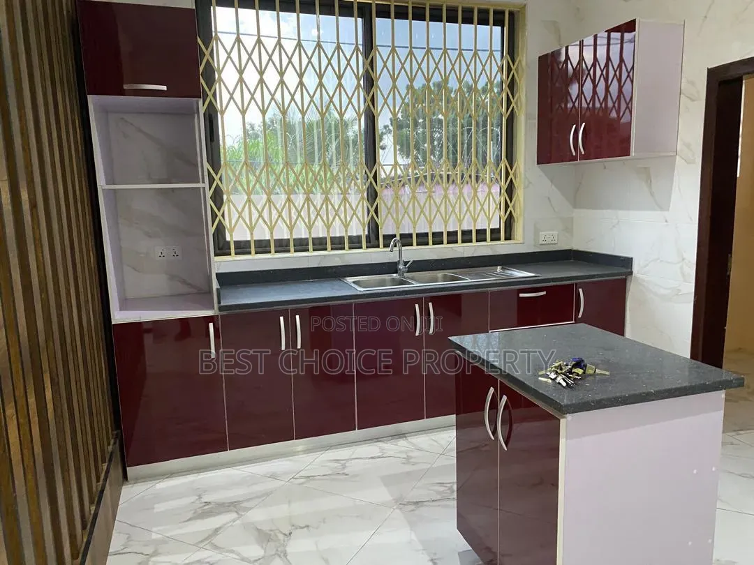4bdrm Apartment in New Oak Villa, A&C Mall Area for rent