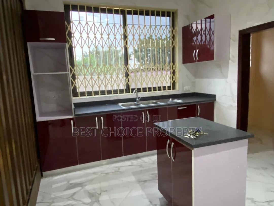 4bdrm Apartment in New Oak Villa, A&C Mall Area for rent