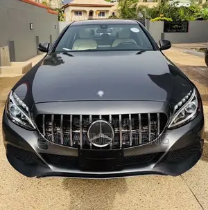 Mercedes-Benz C300 2018 Gray