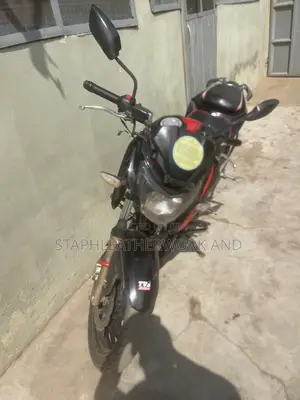 TVS Apache 180 RTR 2025 Red