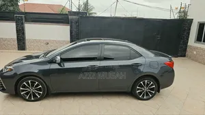 Toyota Corolla XSE 4dr Sedan (1.8L 4cyl CVT) 2017 Gray