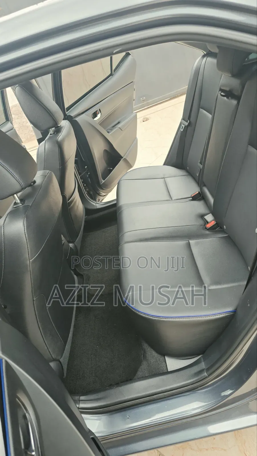Toyota Corolla XSE 4dr Sedan (1.8L 4cyl CVT) 2017 Gray