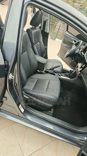 Toyota Corolla XSE 4dr Sedan (1.8L 4cyl CVT) 2017 Gray