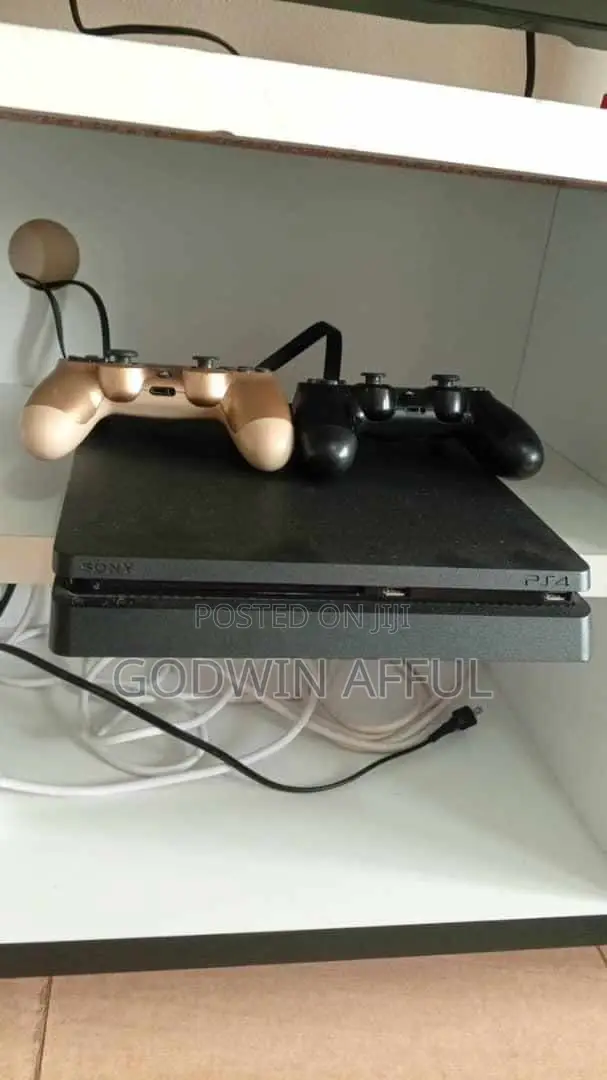 PlayStation 4 1TB 20 Games on It