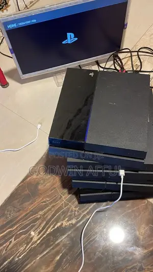 PlayStation 4 1TB 20 Games on It