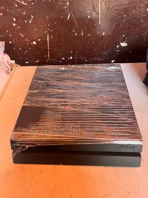 PlayStation 4 1TB 20 Games on It