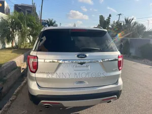 Ford Explorer 4dr SUV (3.5L 6cyl 6A) 2016 Silver
