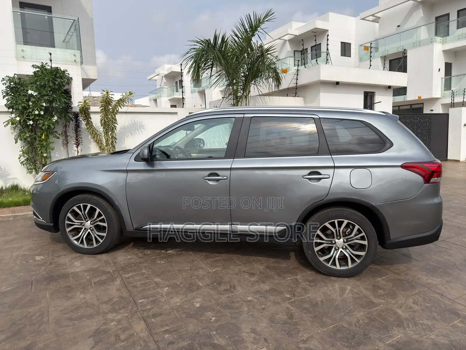Mitsubishi Outlander ES AWC 2016 Gray
