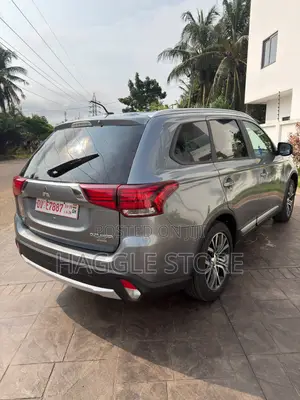 Mitsubishi Outlander ES AWC 2016 Gray