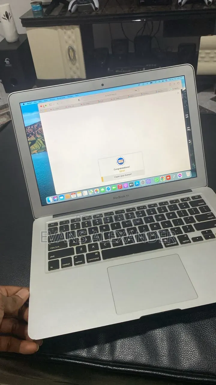 Laptop Apple MacBook Air 4GB Intel Core i5 SSD 128GB