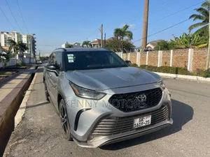 Toyota Highlander XLE AWD 2020 Silver