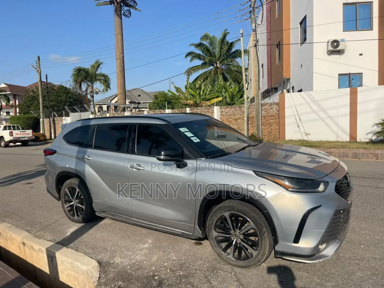 Toyota Highlander XLE AWD 2020 Silver