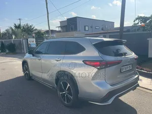 Toyota Highlander XLE AWD 2020 Silver