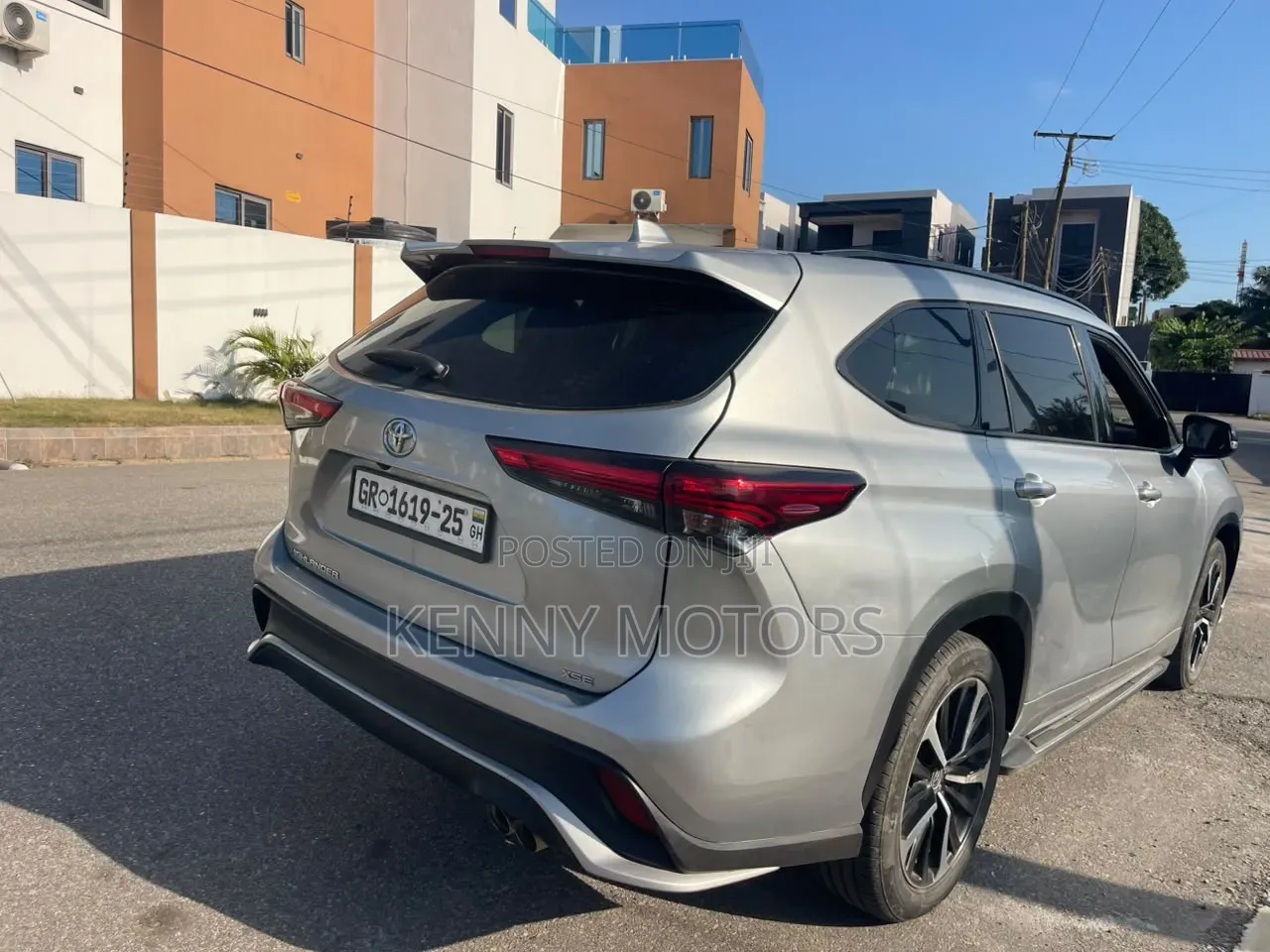 Toyota Highlander XLE AWD 2020 Silver