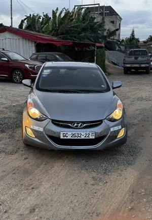 Hyundai Elantra Limited Sedan FWD (1.8L 4cyl 6A) 2013 Silver