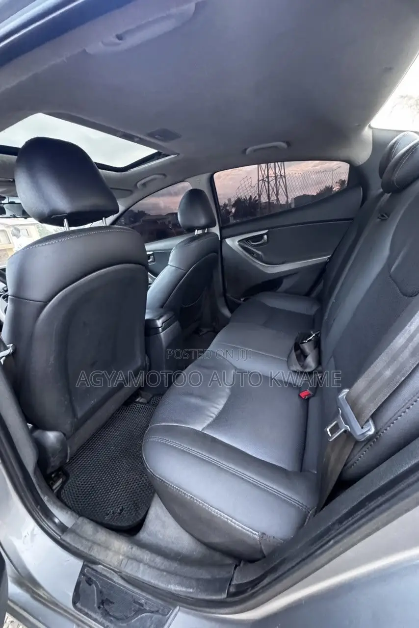 Hyundai Elantra Limited Sedan FWD (1.8L 4cyl 6A) 2013 Silver