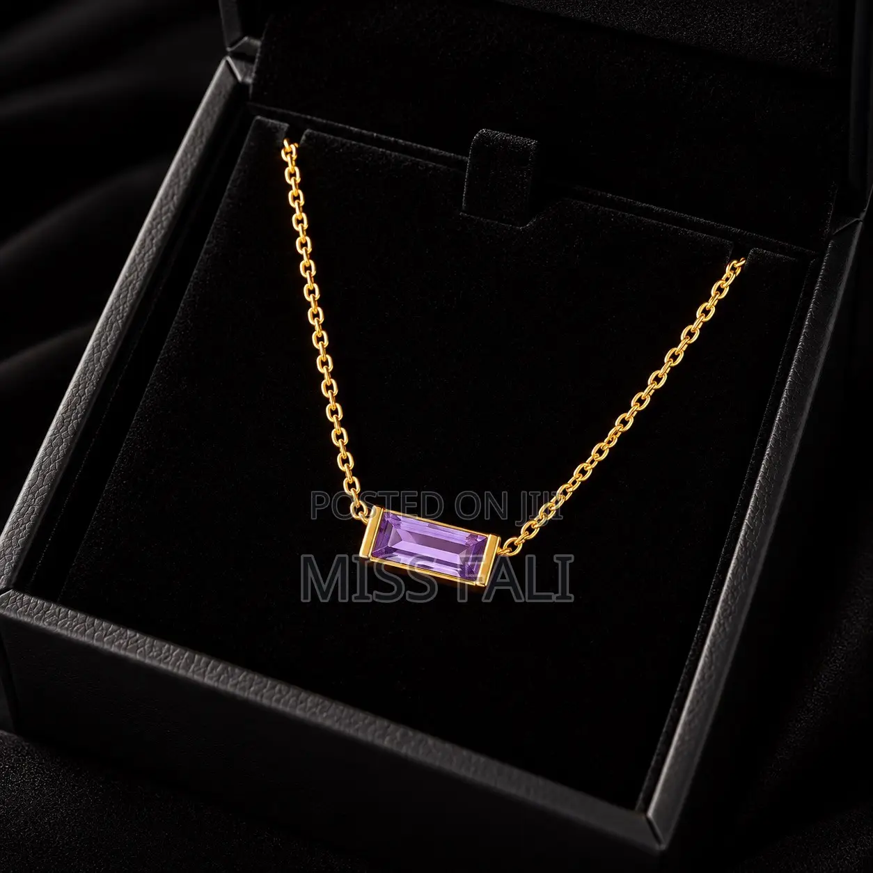 Subtle Line Necklace.