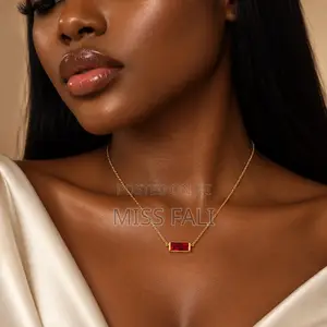 Subtle Line Necklace.