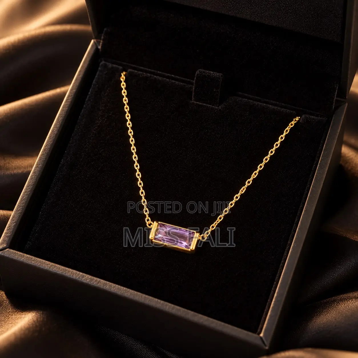 Subtle Line Necklace.