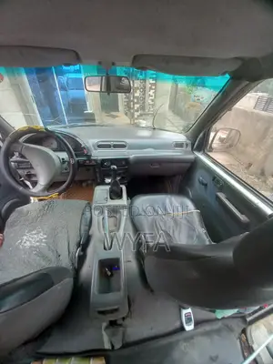 Nissan Serena 2000 White