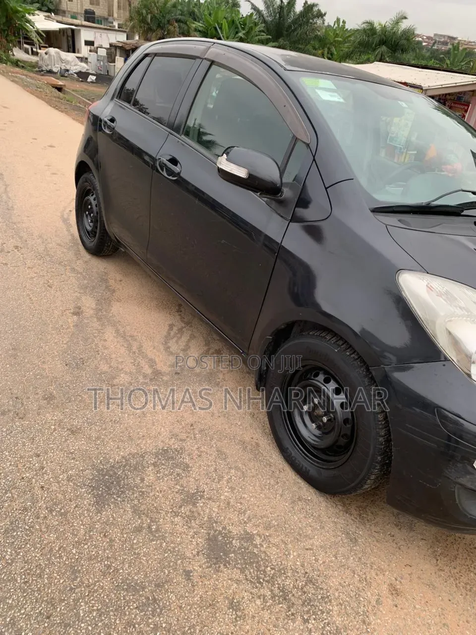 Toyota Vitz 1.5 FWD 5dr 2010 Black
