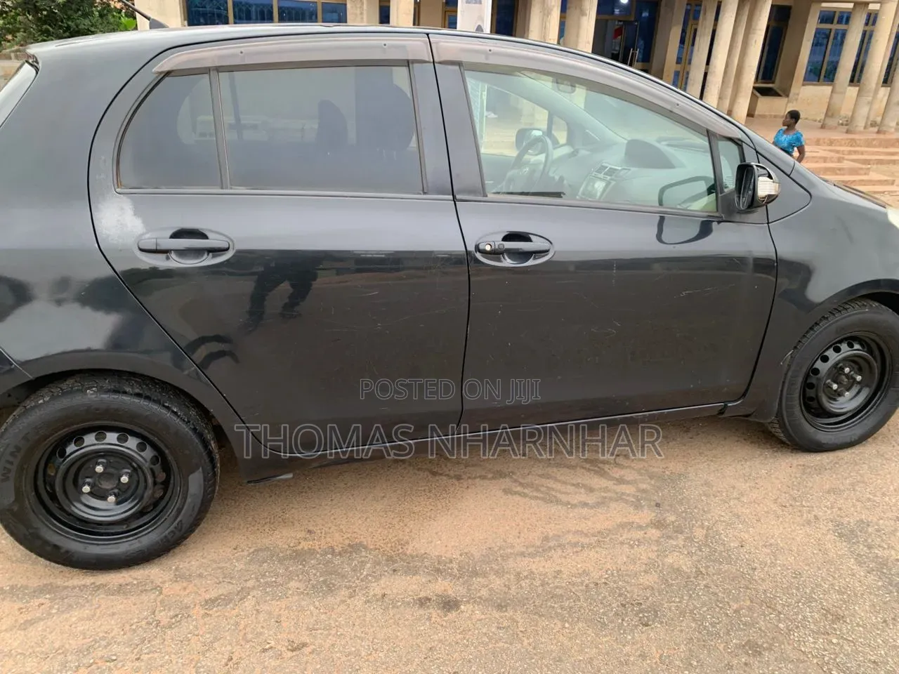 Toyota Vitz 1.5 FWD 5dr 2010 Black