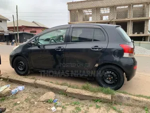 Toyota Vitz 1.5 FWD 5dr 2010 Black