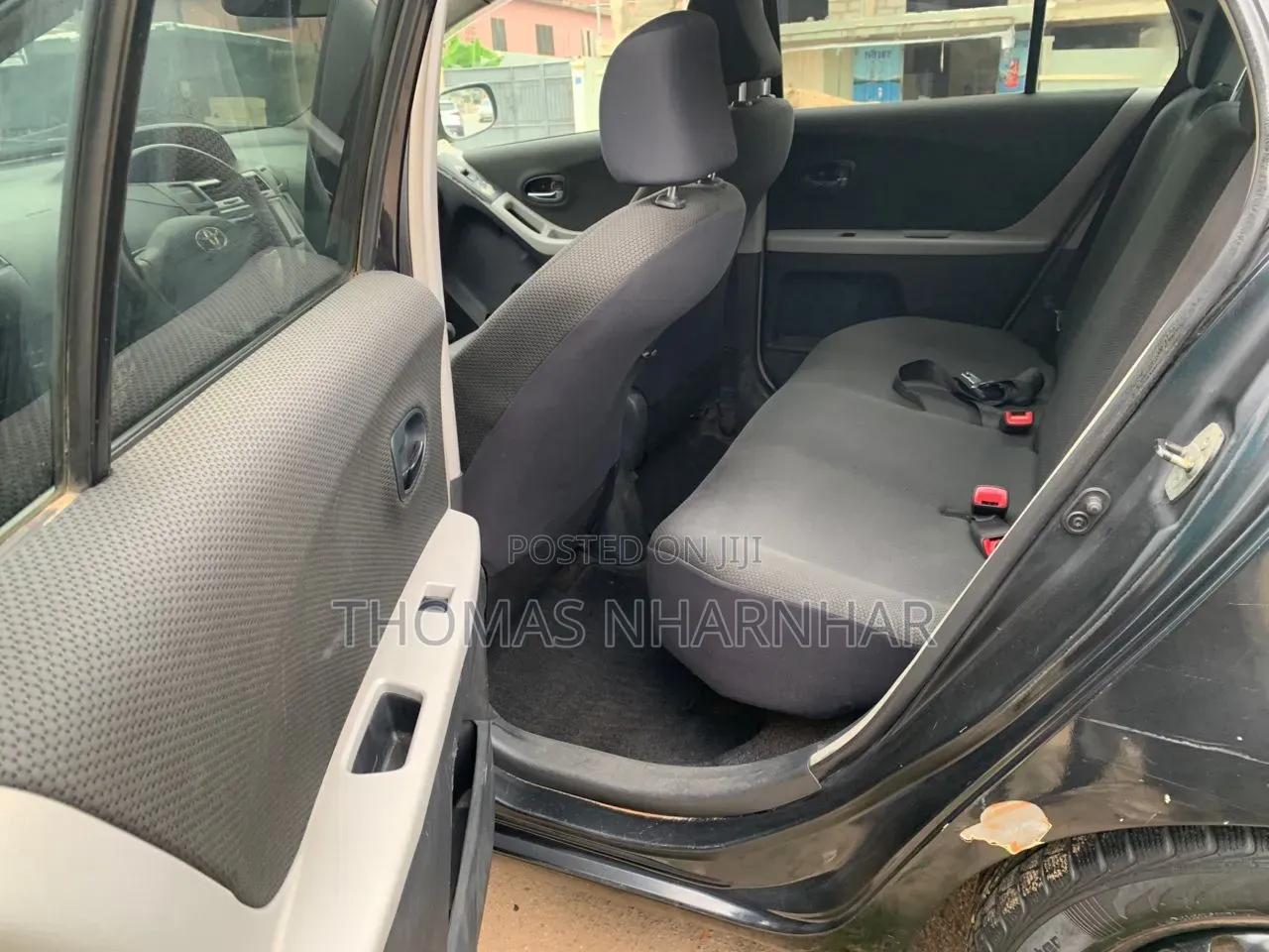 Toyota Vitz 1.5 FWD 5dr 2010 Black