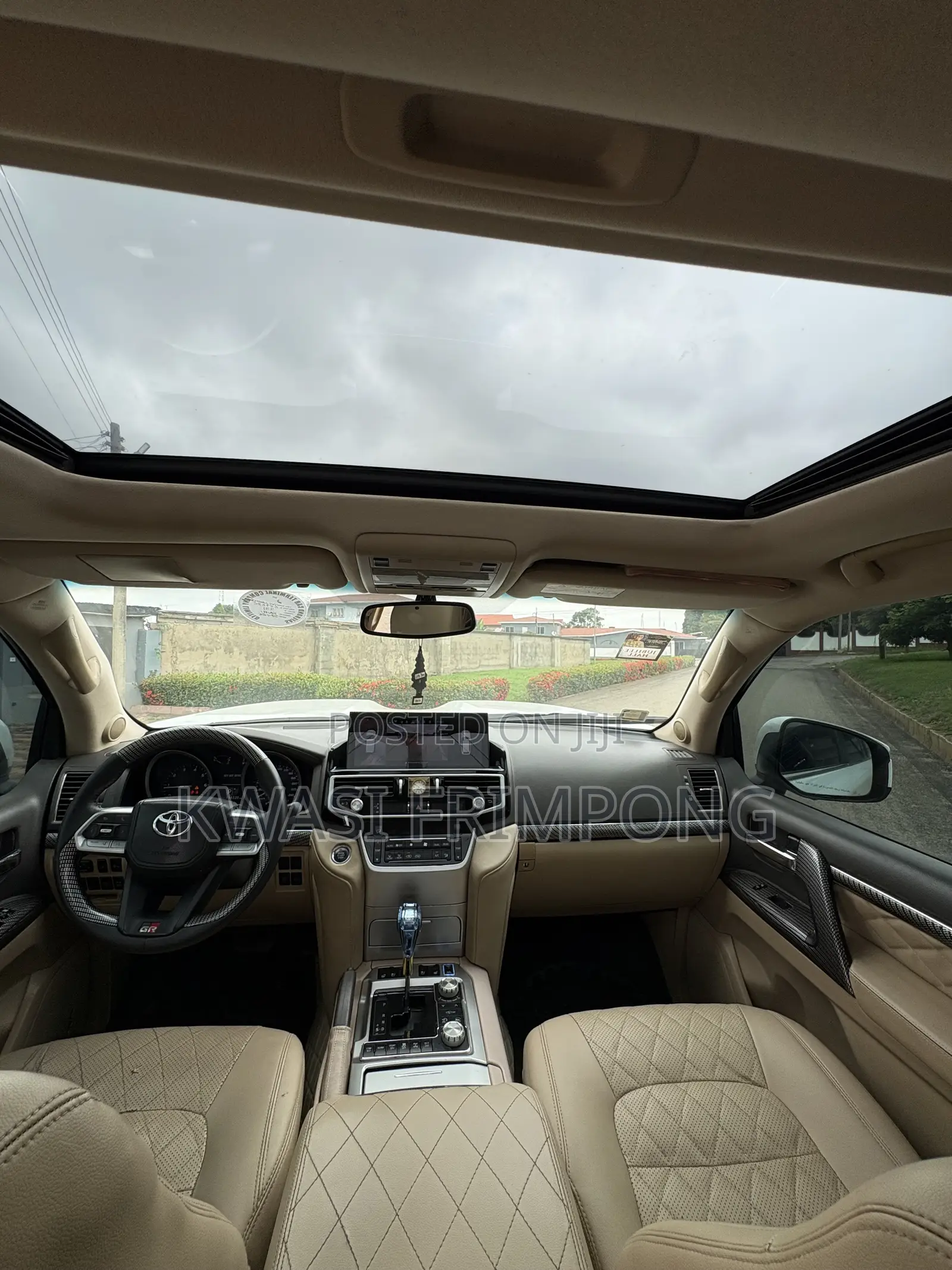Toyota Land Cruiser 2017 White