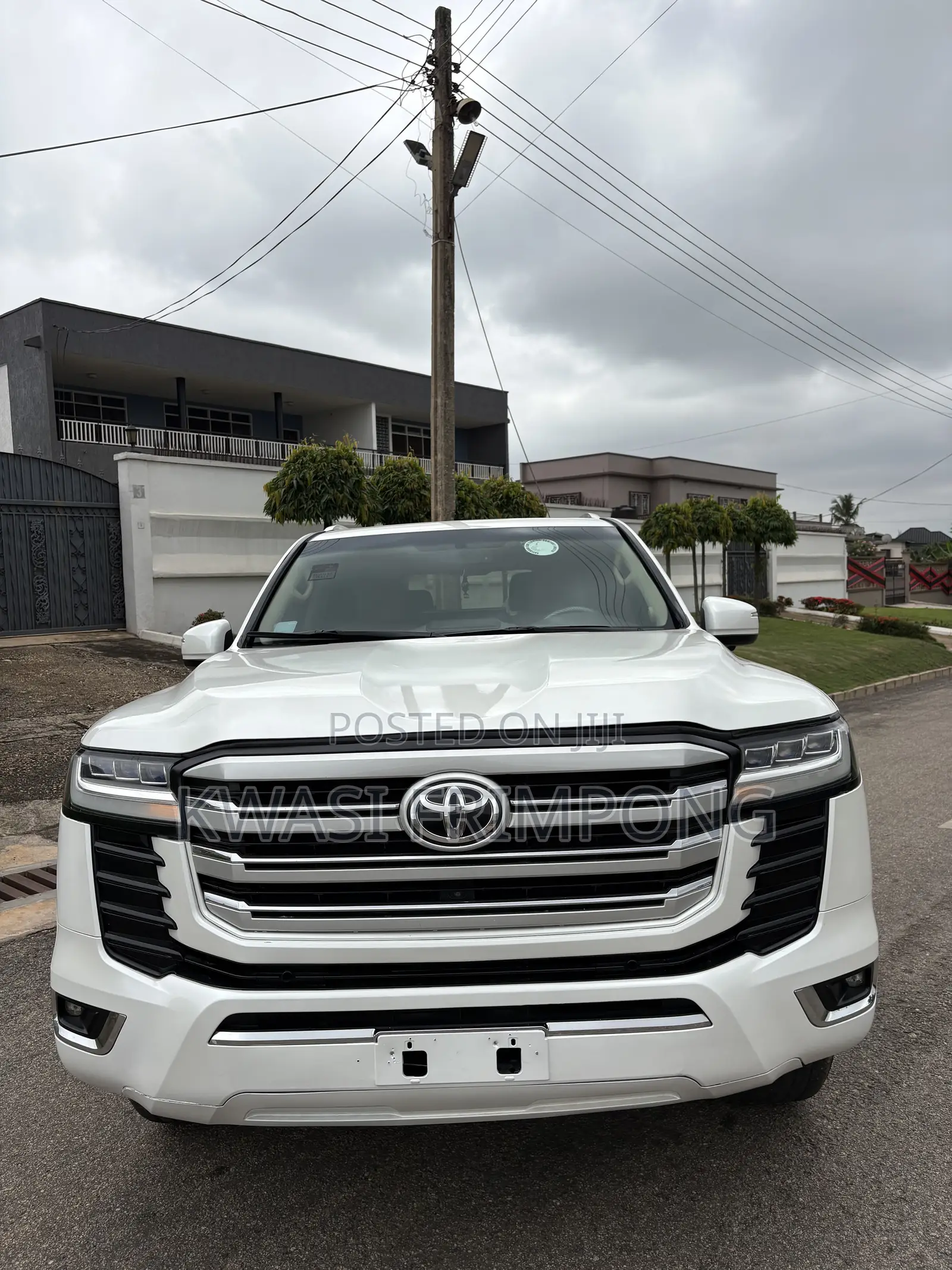 Toyota Land Cruiser 2017 White