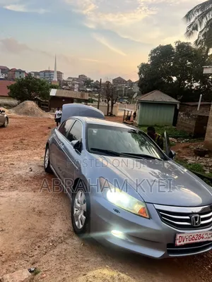 Honda Accord 2.2 DTEC Sedan Automatic 2012 Silver