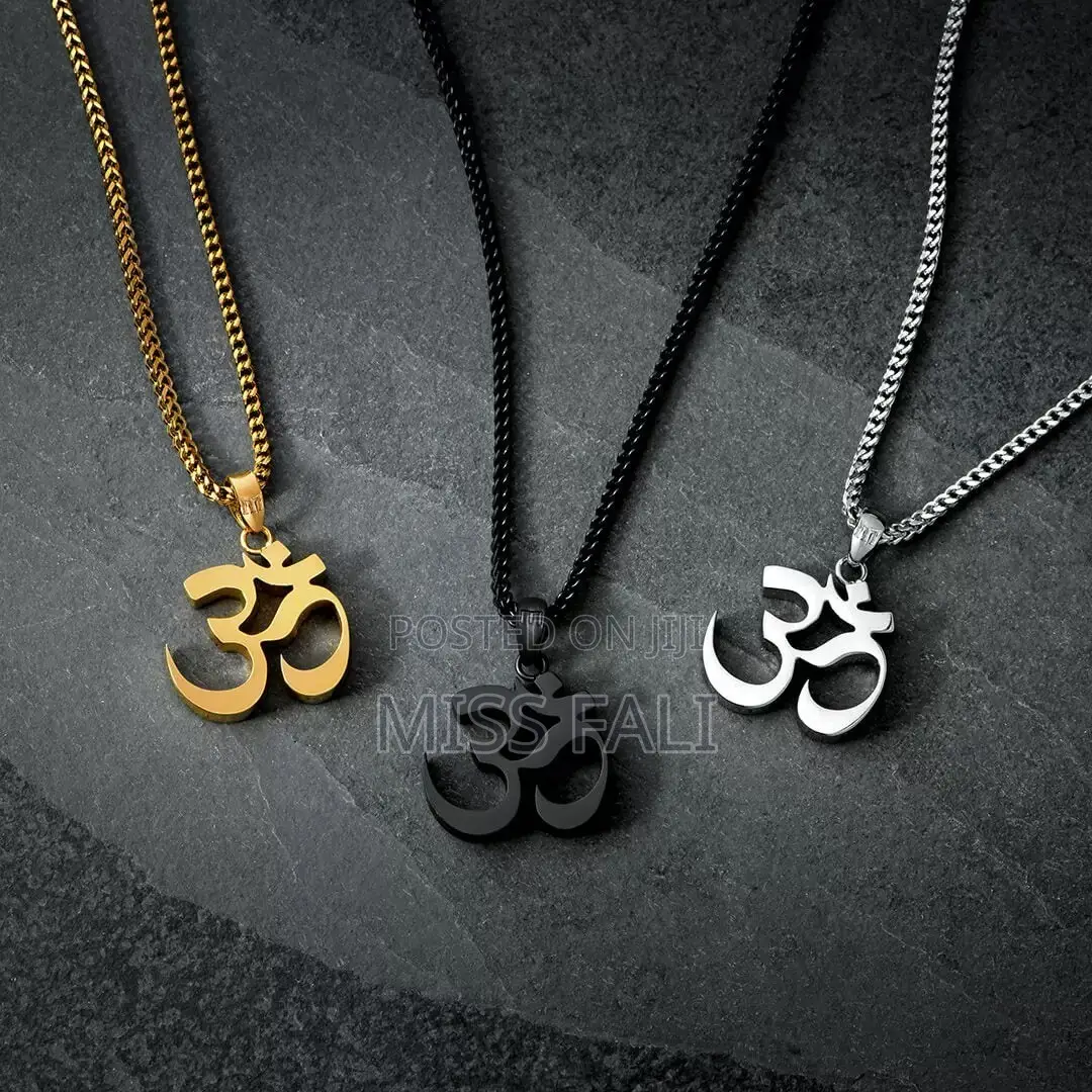 Ohm Noir Pendant Necklace