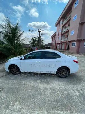 Toyota Corolla 2014 White