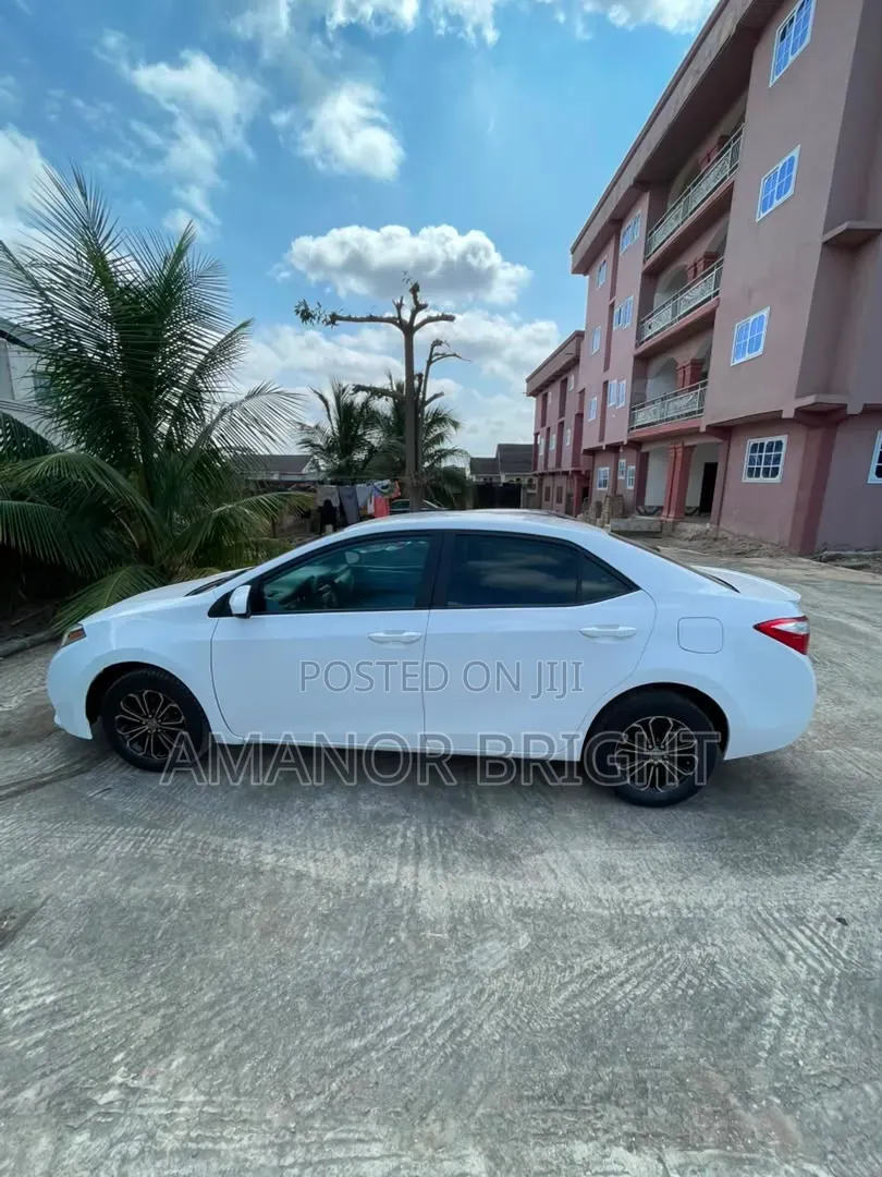 Toyota Corolla 2014 White