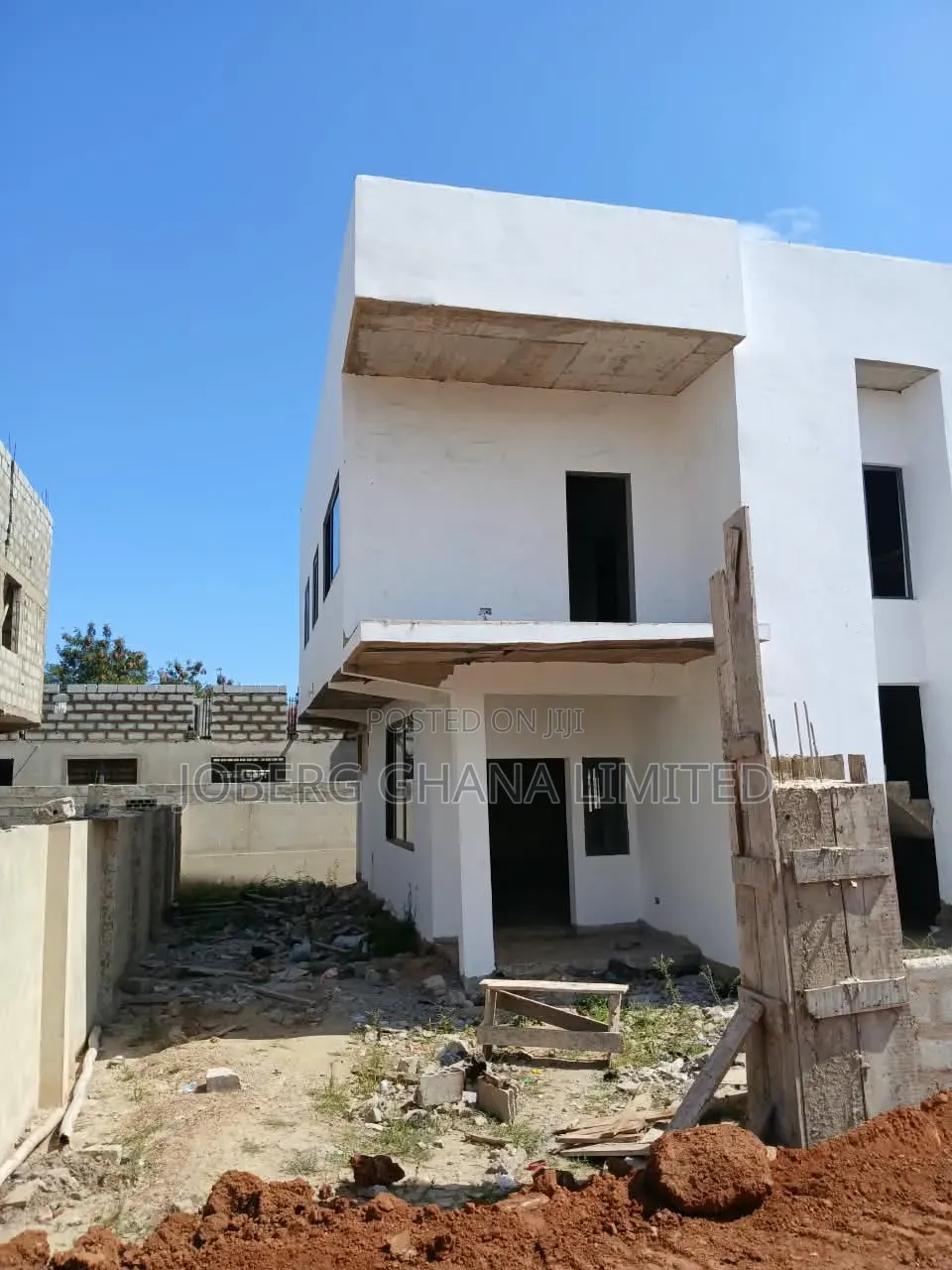 3bdrm Townhouse/Terrace in Tema Metropolitan for sale