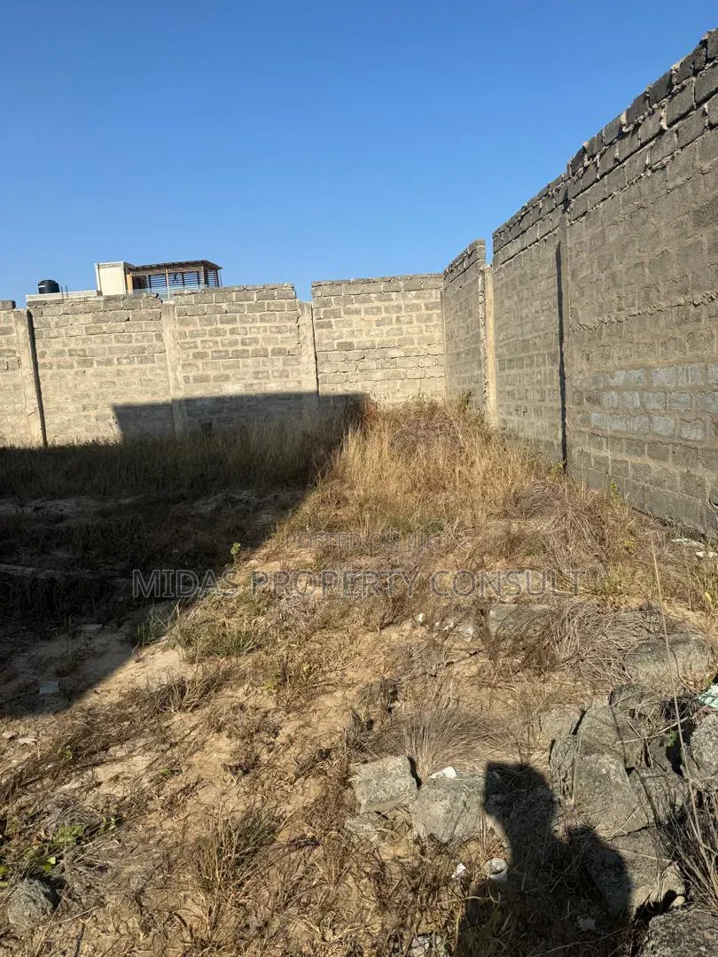 5bdrm House in Prampram for sale
