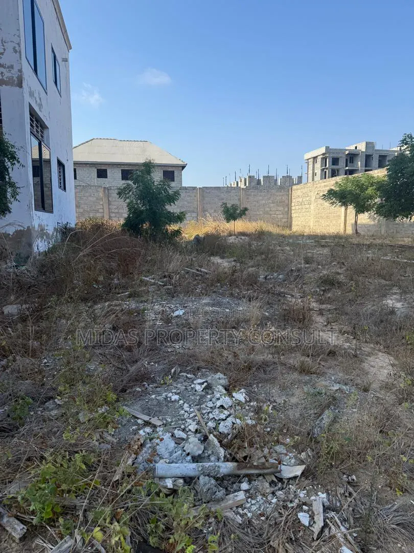 5bdrm House in Prampram for sale