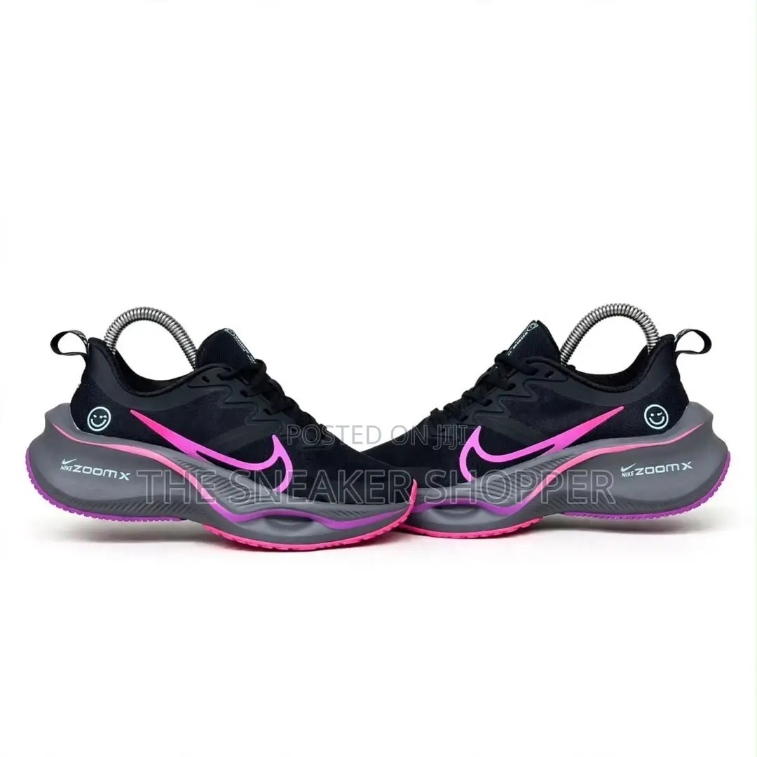 ZoomX Black Pink