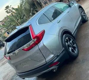 Honda CR-V Touring AWD 2018 Gray