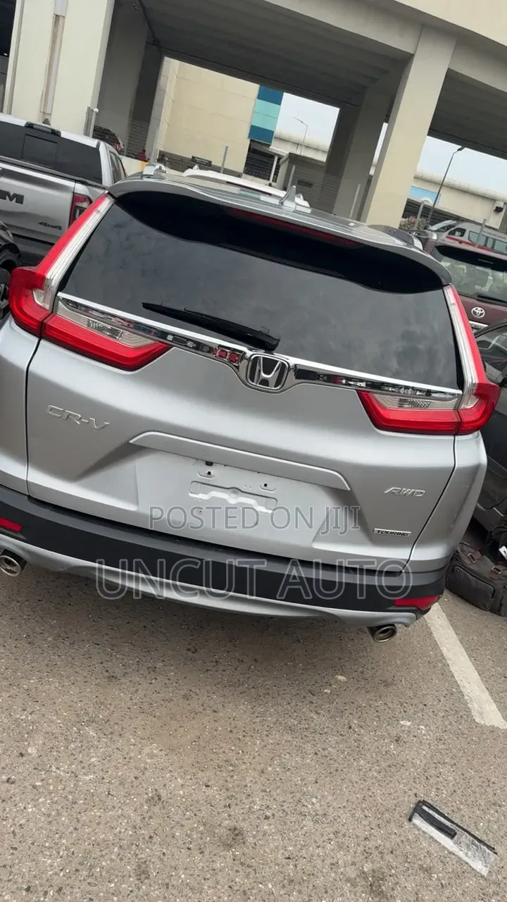 Honda CR-V Touring AWD 2018 Gray