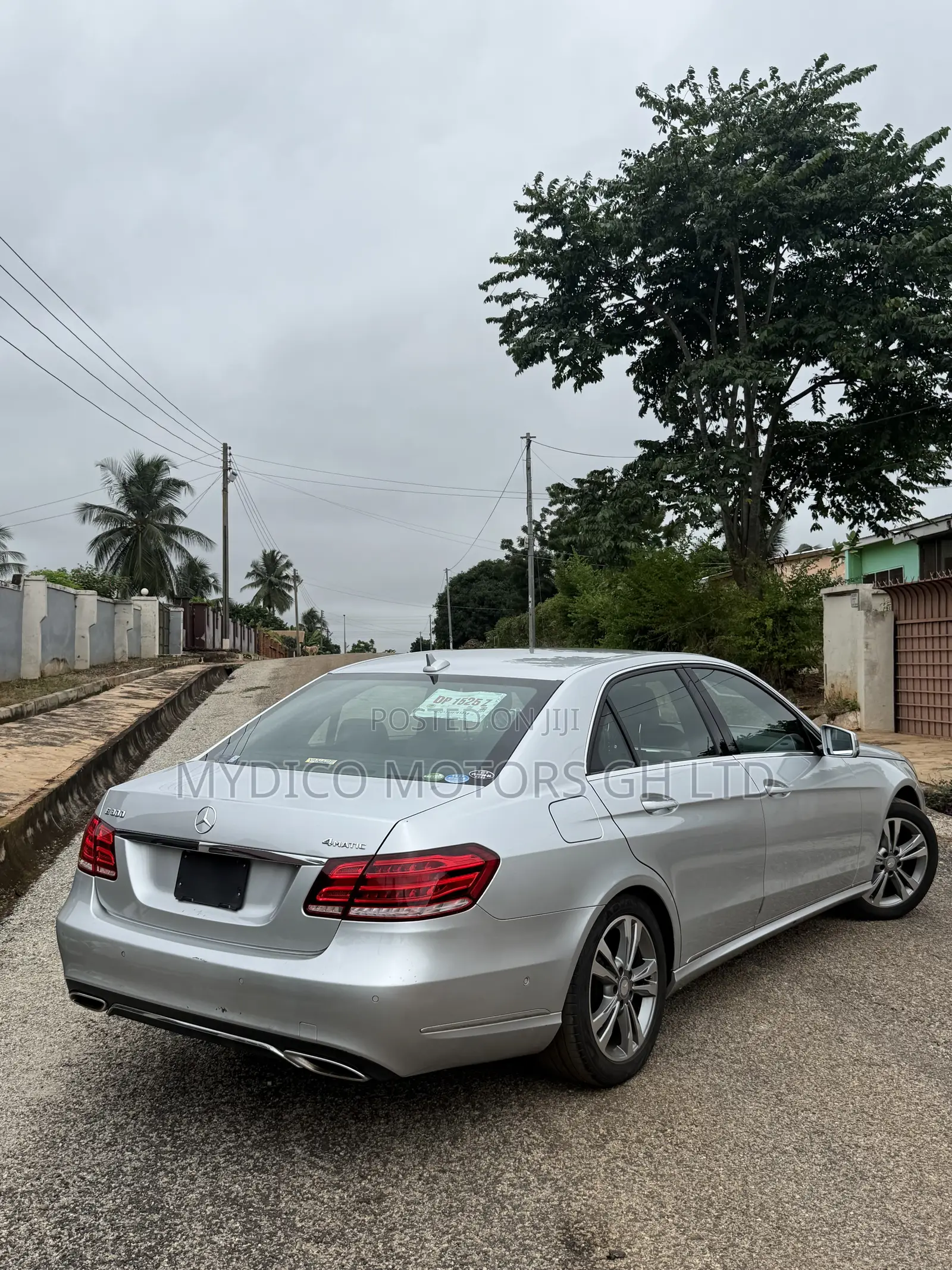 Mercedes-Benz E300 2015 Silver